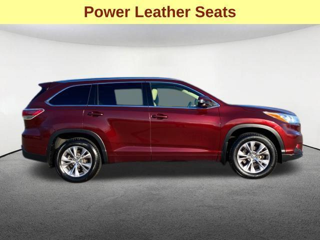 used 2015 Toyota Highlander car, priced at $19,977