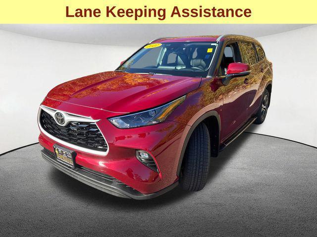 used 2022 Toyota Highlander car, priced at $34,977