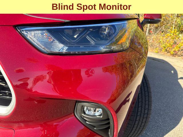 used 2022 Toyota Highlander car, priced at $34,977