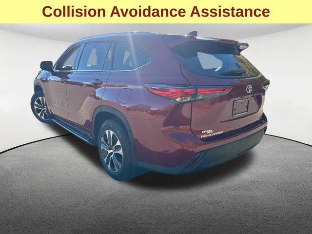 used 2022 Toyota Highlander car, priced at $34,977