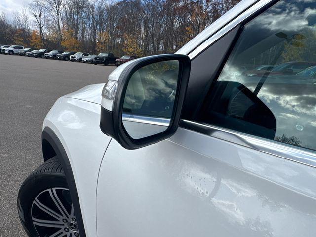 used 2024 Mercedes-Benz GLE 450 car, priced at $61,977