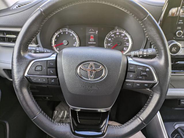 used 2021 Toyota Highlander car, priced at $31,647