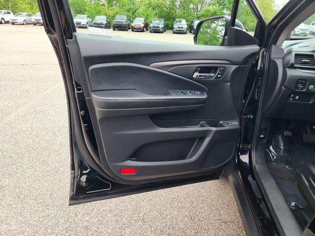 used 2021 Honda Pilot car, priced at $30,647