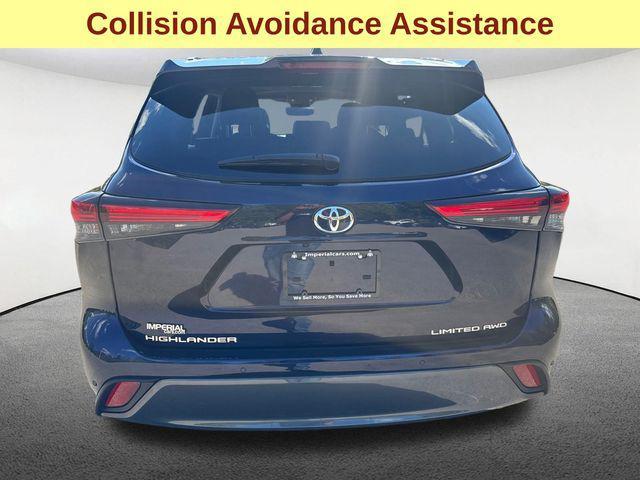 used 2022 Toyota Highlander car, priced at $40,977