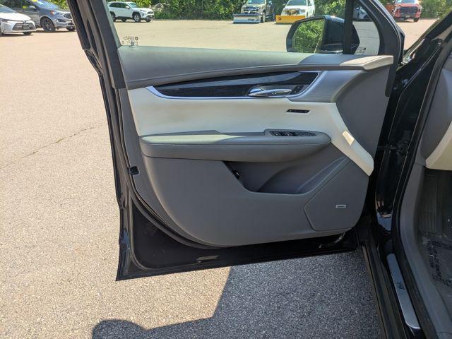 used 2021 Cadillac XT6 car, priced at $27,977