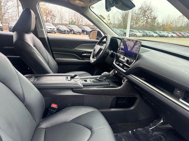 used 2025 Toyota Grand Highlander car, priced at $46,477