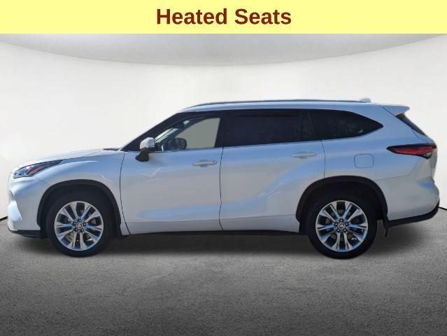 used 2021 Toyota Highlander car, priced at $37,477