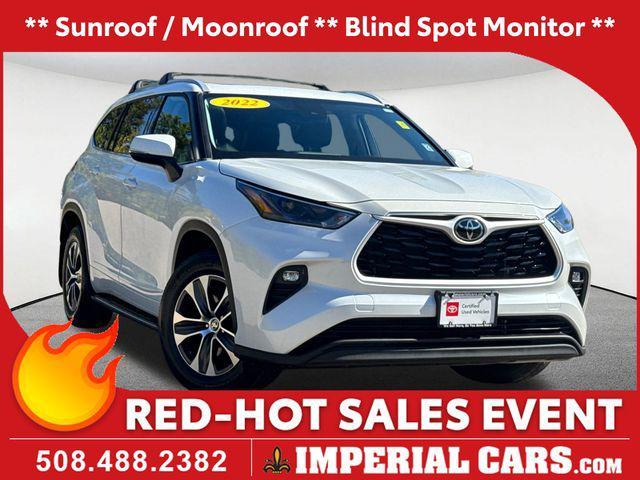 used 2022 Toyota Highlander car, priced at $40,977