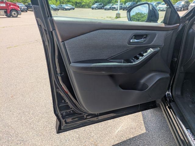 used 2022 Nissan Rogue car, priced at $23,269