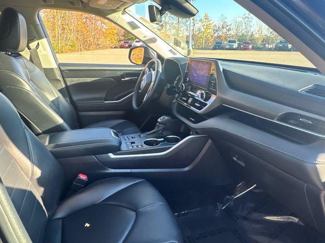 used 2023 Toyota Highlander car, priced at $37,977