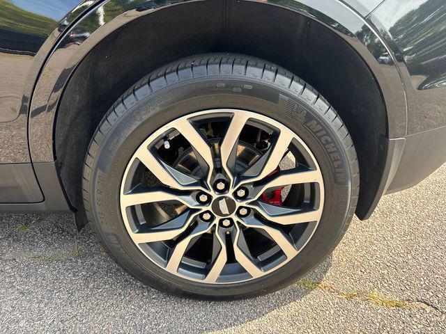 used 2023 Cadillac XT5 car, priced at $36,477
