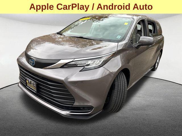 used 2022 Toyota Sienna car, priced at $33,647
