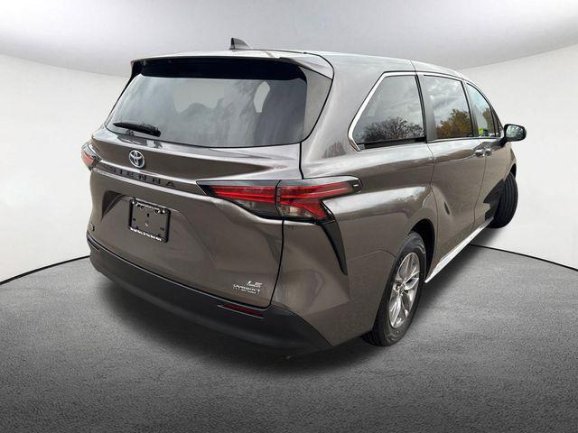 used 2022 Toyota Sienna car, priced at $33,647
