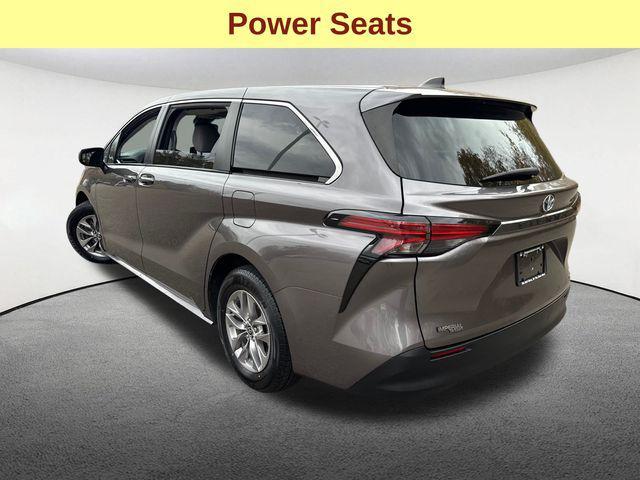 used 2022 Toyota Sienna car, priced at $33,647