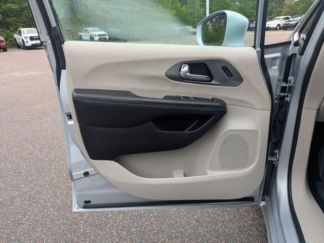 used 2022 Chrysler Pacifica car, priced at $26,647