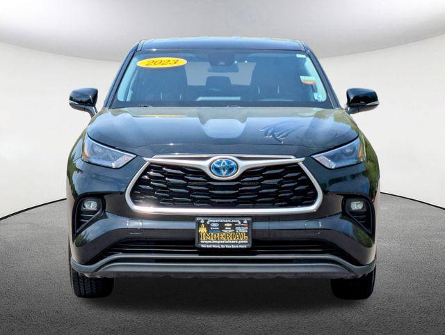 used 2023 Toyota Highlander Hybrid car, priced at $37,977