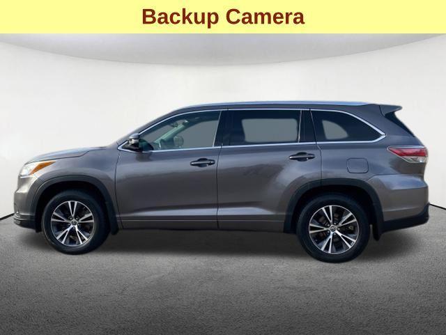 used 2016 Toyota Highlander car, priced at $23,747