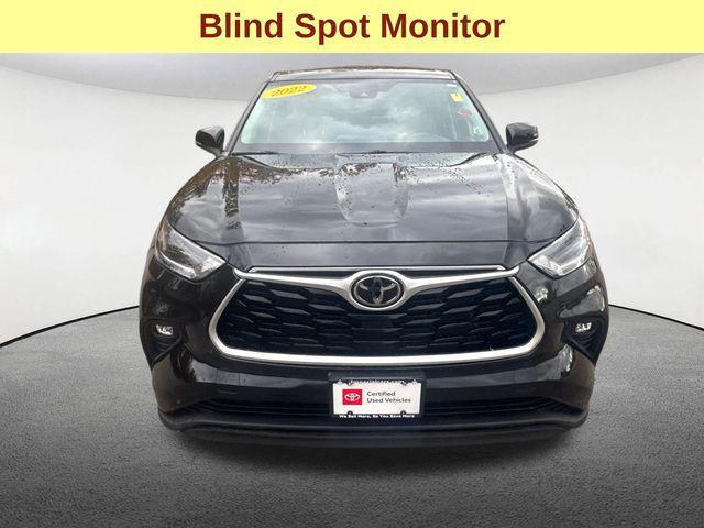 used 2022 Toyota Highlander car, priced at $30,977