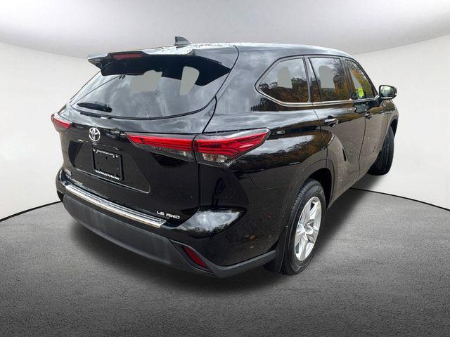 used 2022 Toyota Highlander car, priced at $30,977
