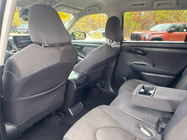 used 2022 Toyota Highlander car, priced at $30,977
