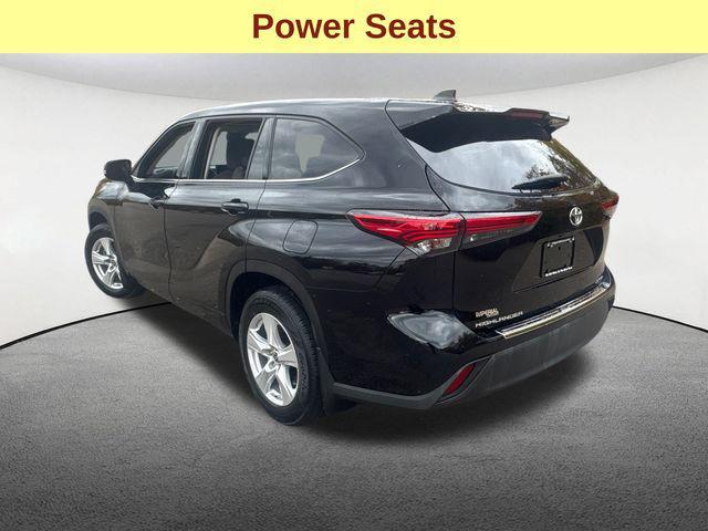used 2022 Toyota Highlander car, priced at $30,977