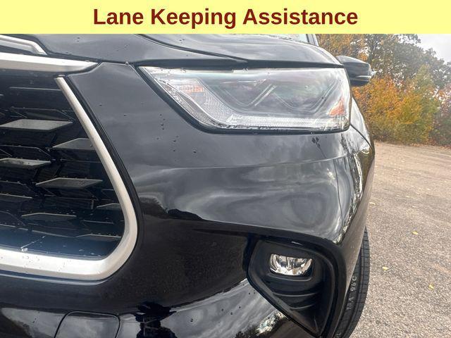 used 2022 Toyota Highlander car, priced at $30,977