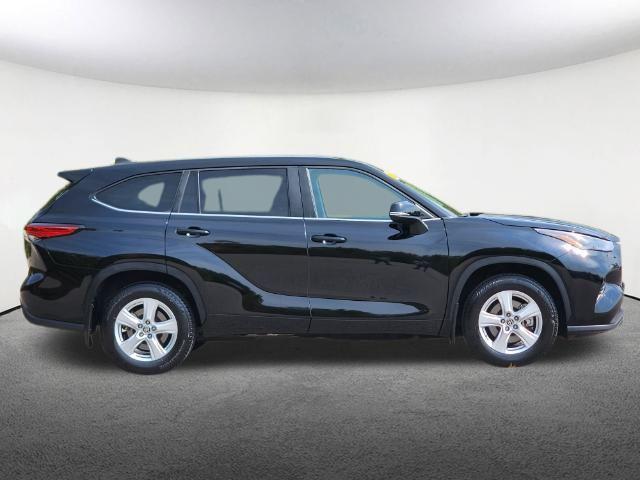 used 2023 Toyota Highlander car, priced at $38,477