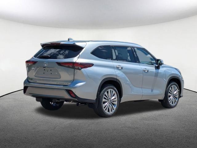 new 2025 Toyota Highlander car, priced at $50,188