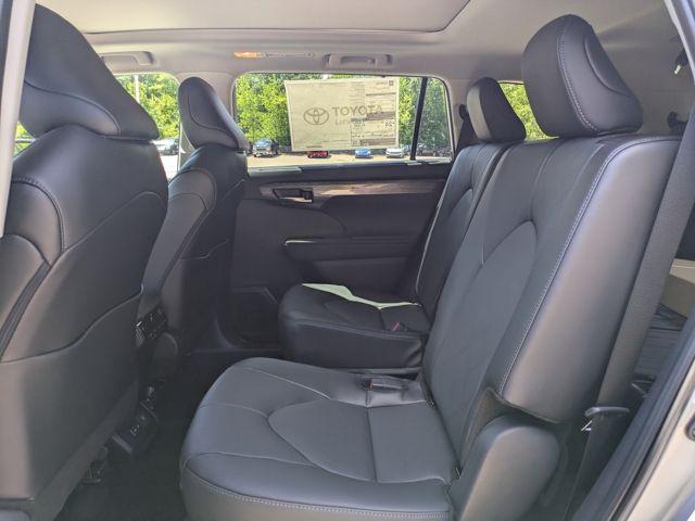 new 2025 Toyota Highlander car, priced at $50,188