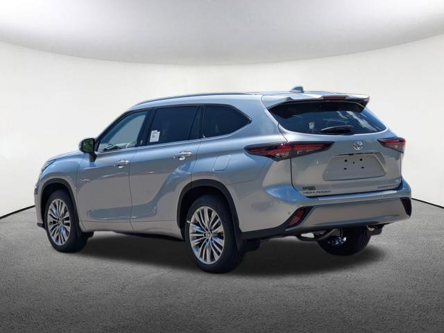 new 2025 Toyota Highlander car, priced at $50,188