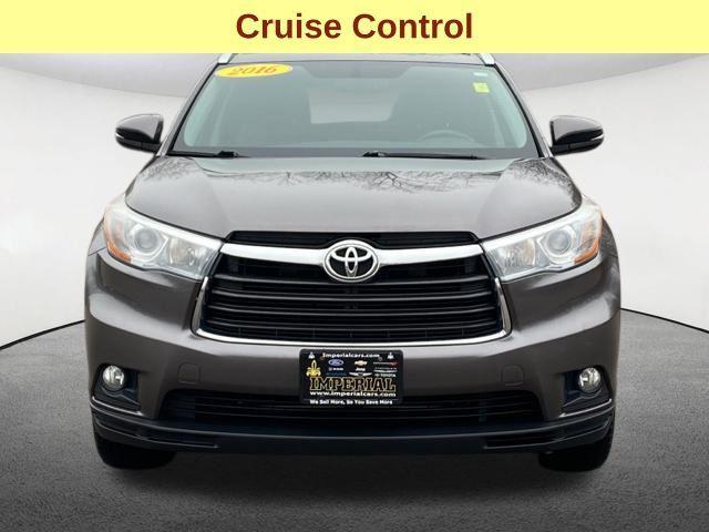 used 2016 Toyota Highlander car, priced at $21,977