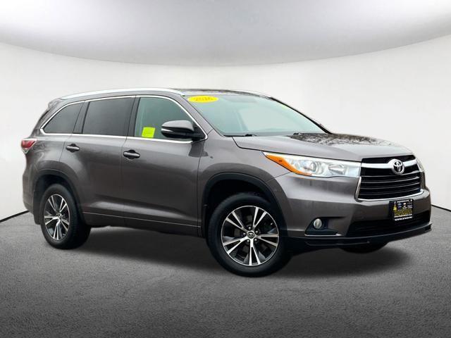 used 2016 Toyota Highlander car, priced at $21,977