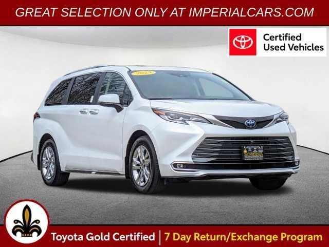 used 2023 Toyota Sienna car, priced at $59,647