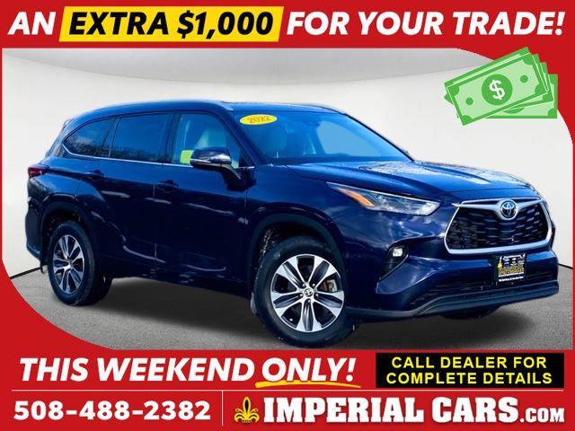 used 2022 Toyota Highlander car, priced at $38,477