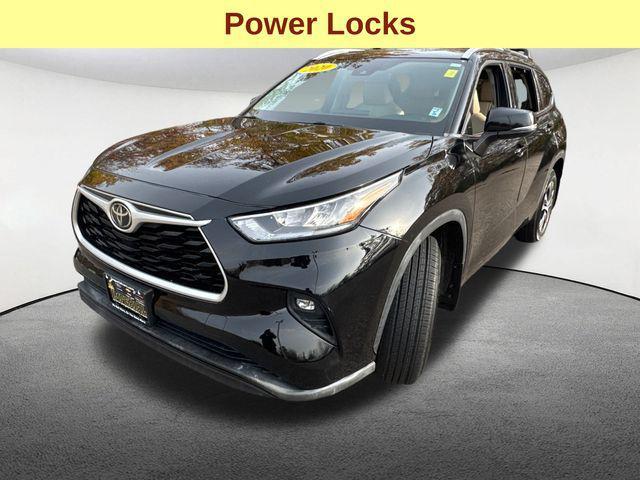 used 2020 Toyota Highlander car, priced at $25,977
