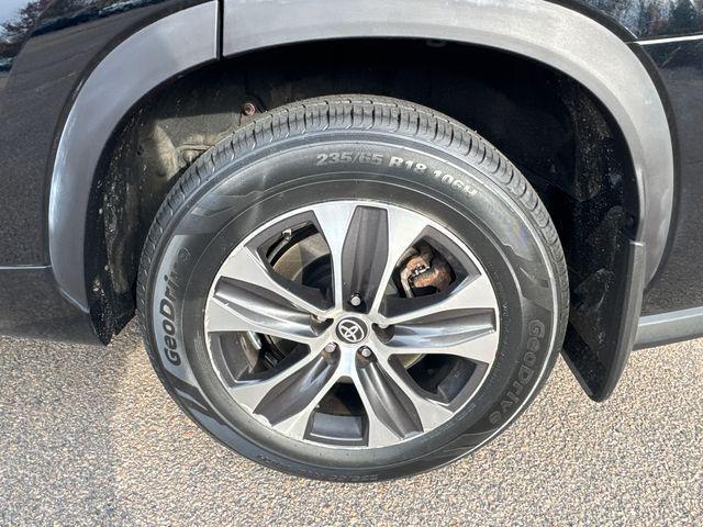 used 2020 Toyota Highlander car, priced at $25,977