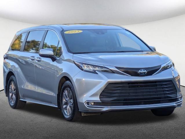 used 2023 Toyota Sienna car, priced at $43,977