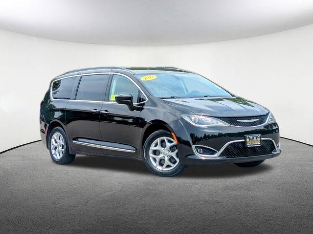 used 2017 Chrysler Pacifica car, priced at $11,747