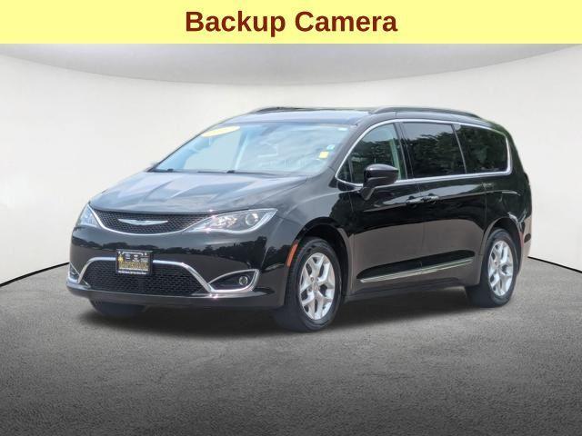 used 2017 Chrysler Pacifica car, priced at $11,747