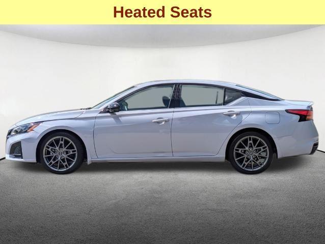 used 2023 Nissan Altima car, priced at $24,647