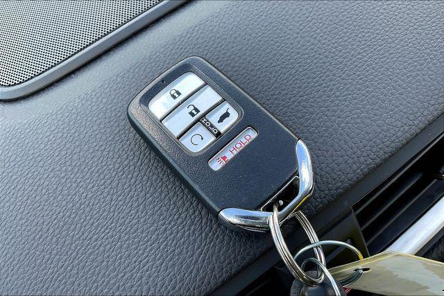 used 2021 Honda CR-V car, priced at $26,888