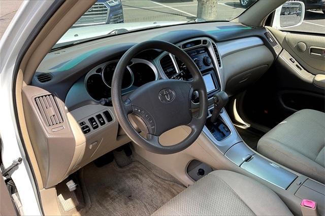 used 2005 Toyota Highlander car, priced at $7,977