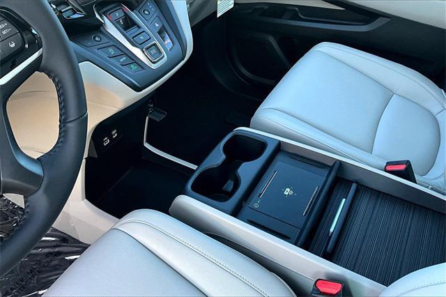 new 2025 Honda Odyssey car, priced at $43,670