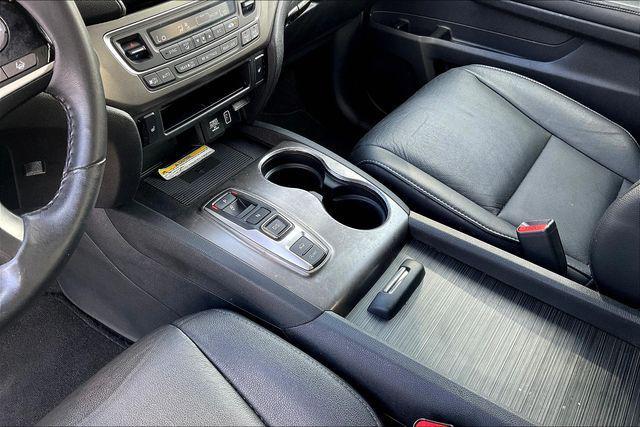 used 2022 Honda Pilot car, priced at $29,977