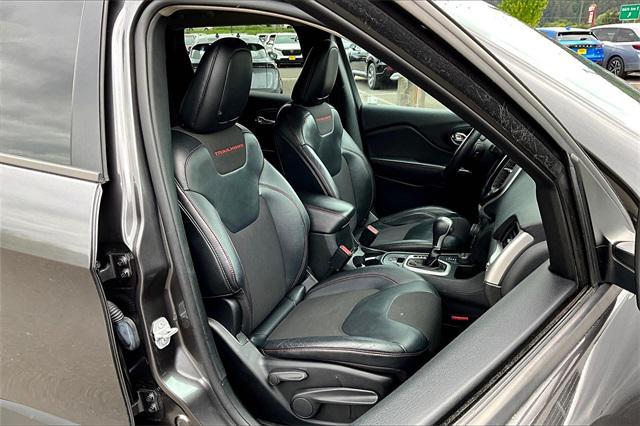 used 2014 Jeep Cherokee car, priced at $10,977