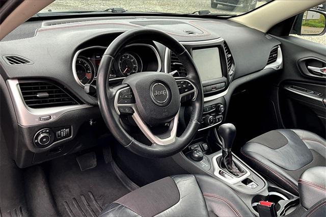 used 2014 Jeep Cherokee car, priced at $10,977