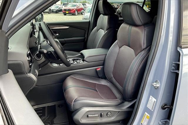 new 2025 Honda Pilot car, priced at $58,205