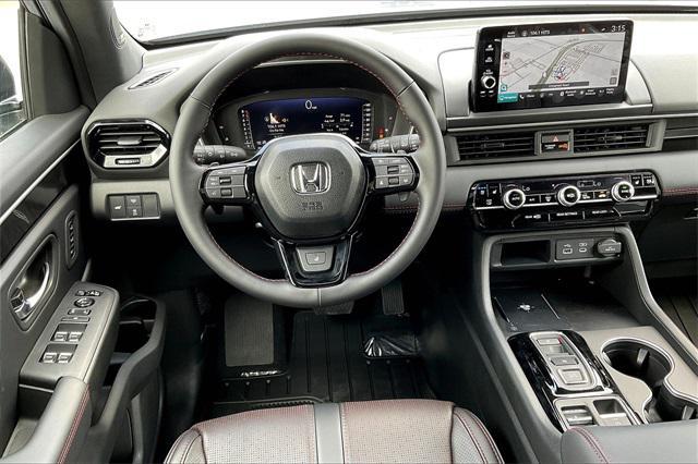 new 2025 Honda Pilot car, priced at $58,205