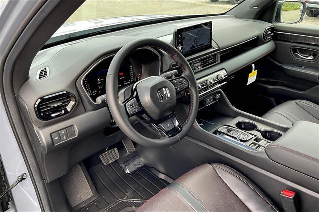 new 2025 Honda Pilot car, priced at $58,205