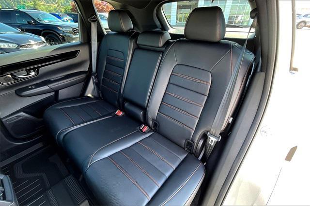 new 2026 Honda CR-V Hybrid car, priced at $43,645